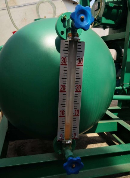 ub玻璃板液位計(jì)現(xiàn)場(chǎng)安裝使用圖